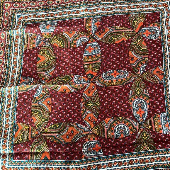 Vintage Echo Silk Scarf ~ Brown & Blue ~ 25 1/2” Square - Picture 2 of 4